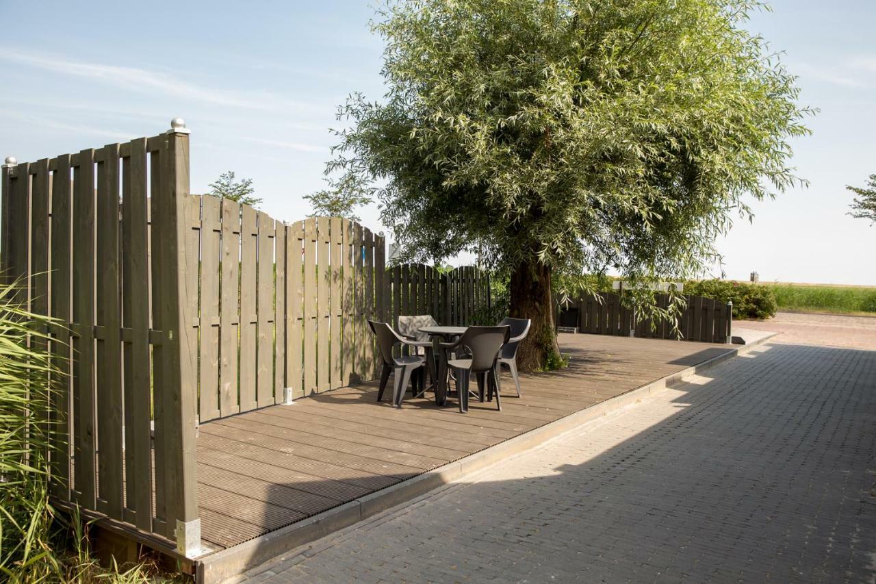 Vakantiehuisje Smoek Holwerd, Aan De Waddenzee Villa Exterior foto